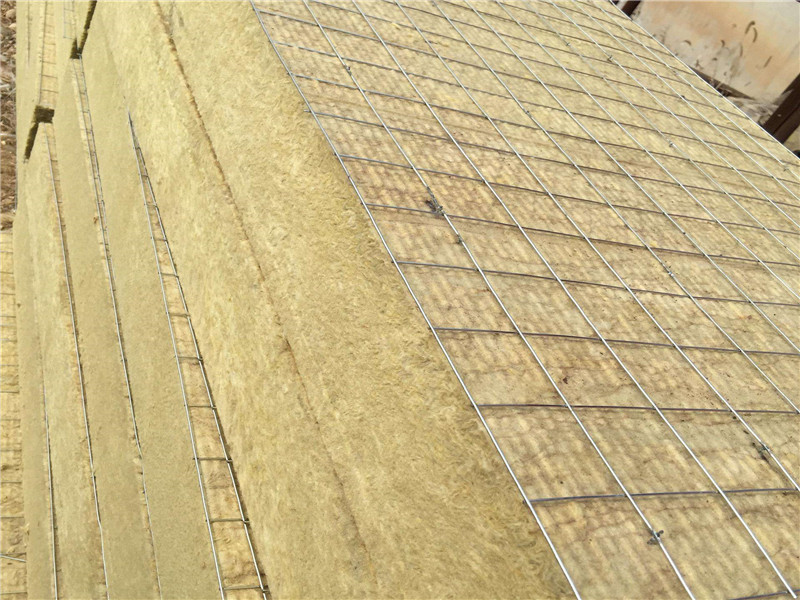 鋼網(wǎng)插絲巖棉板