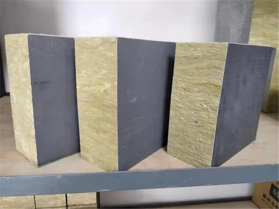 聚氨酯復(fù)合巖棉板